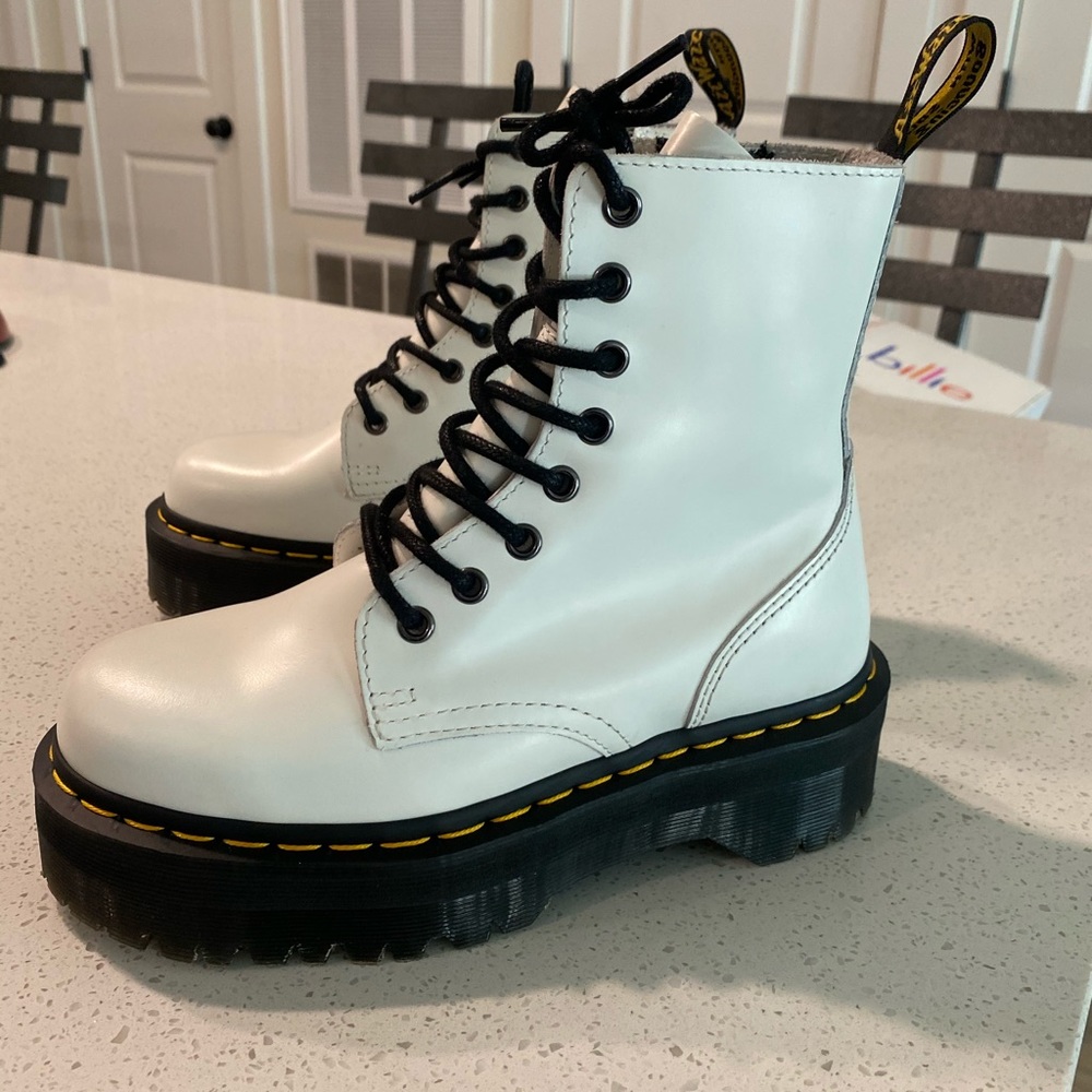 Doc Martens Jadon Boots -white